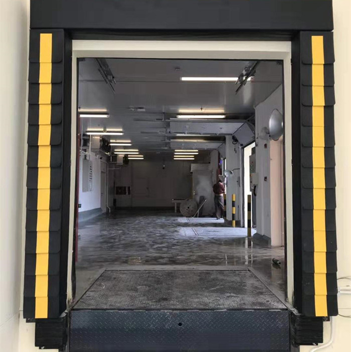 Strong Durability Sponge Warehouse Dock Door Seals ，Gateway Industrial