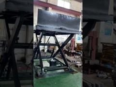 Electric scissor lift with electric lip