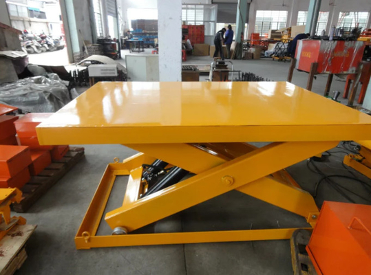 Durable Stationary Hydraulic Lift Table For Warehouse Yellow