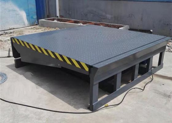 Safety Electric Hydraulic Warehouse Dock Levelers 10 Ton 2 Piece Bumper Block Protection