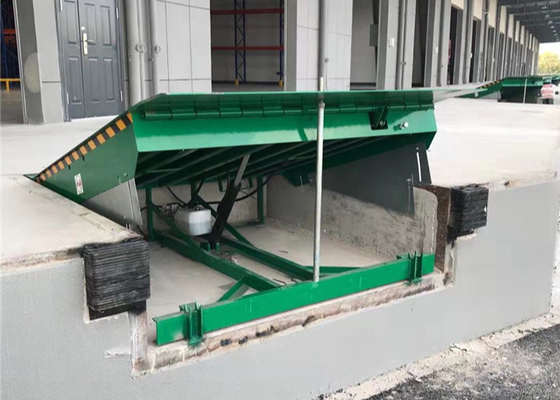 Hydraulic Dock Ramp Electric Dock Leveler For Factory Warehouse Green